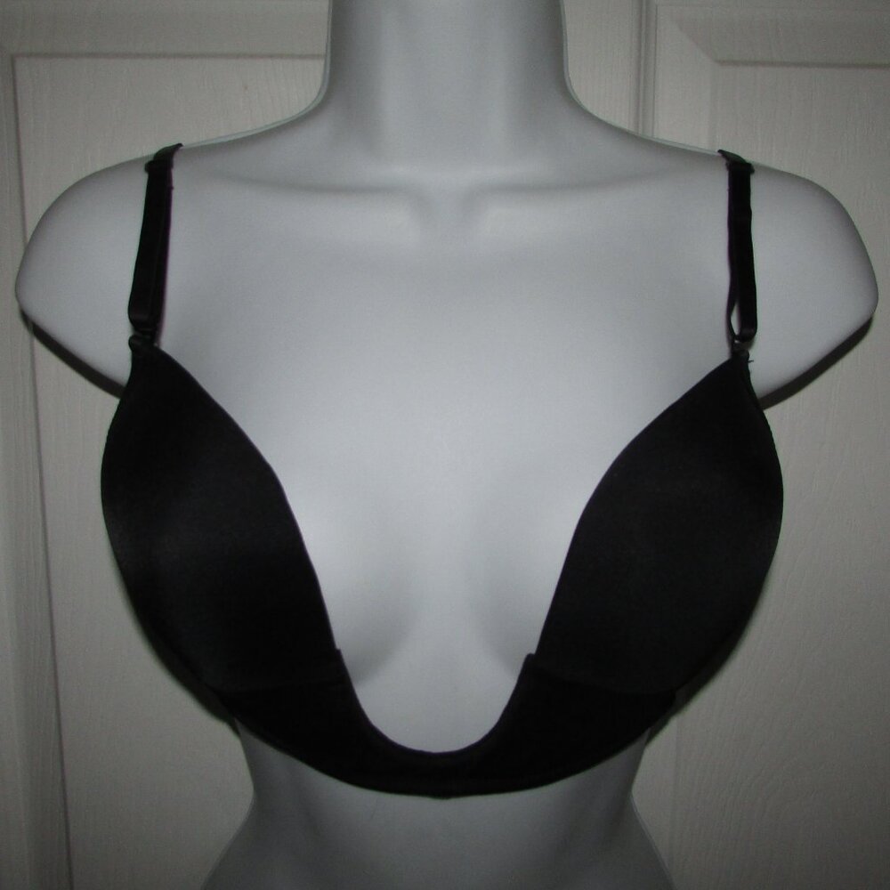 V-Bra Cleavage Bra - Black